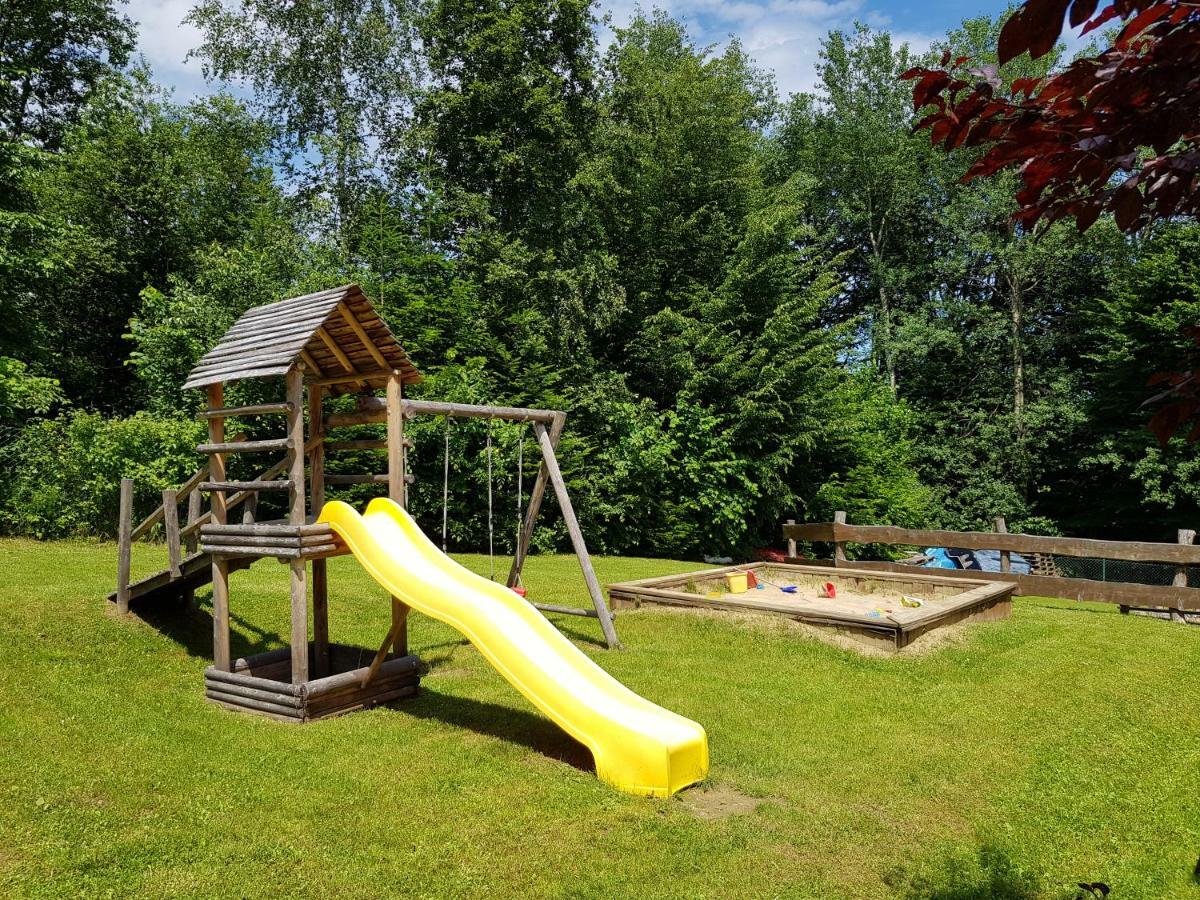 Caloroczne Domki Nad Zatoka Polańczyk Exteriér fotografie